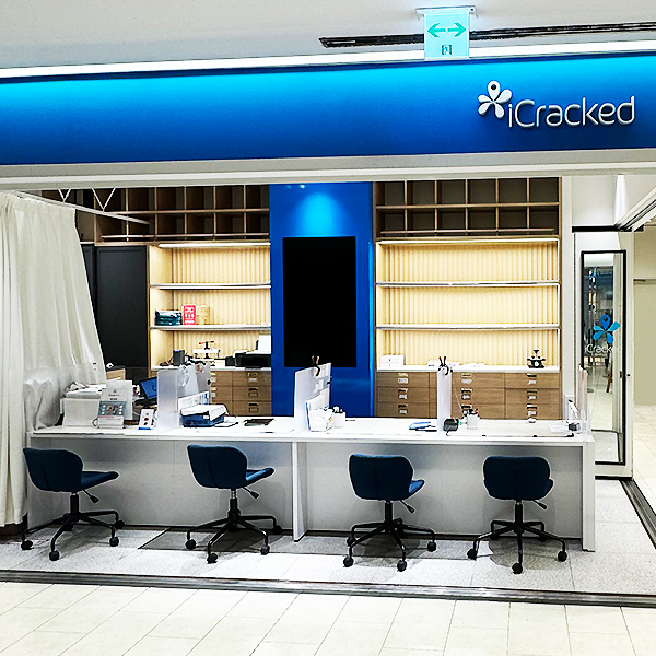 iCracked Store 秋葉原