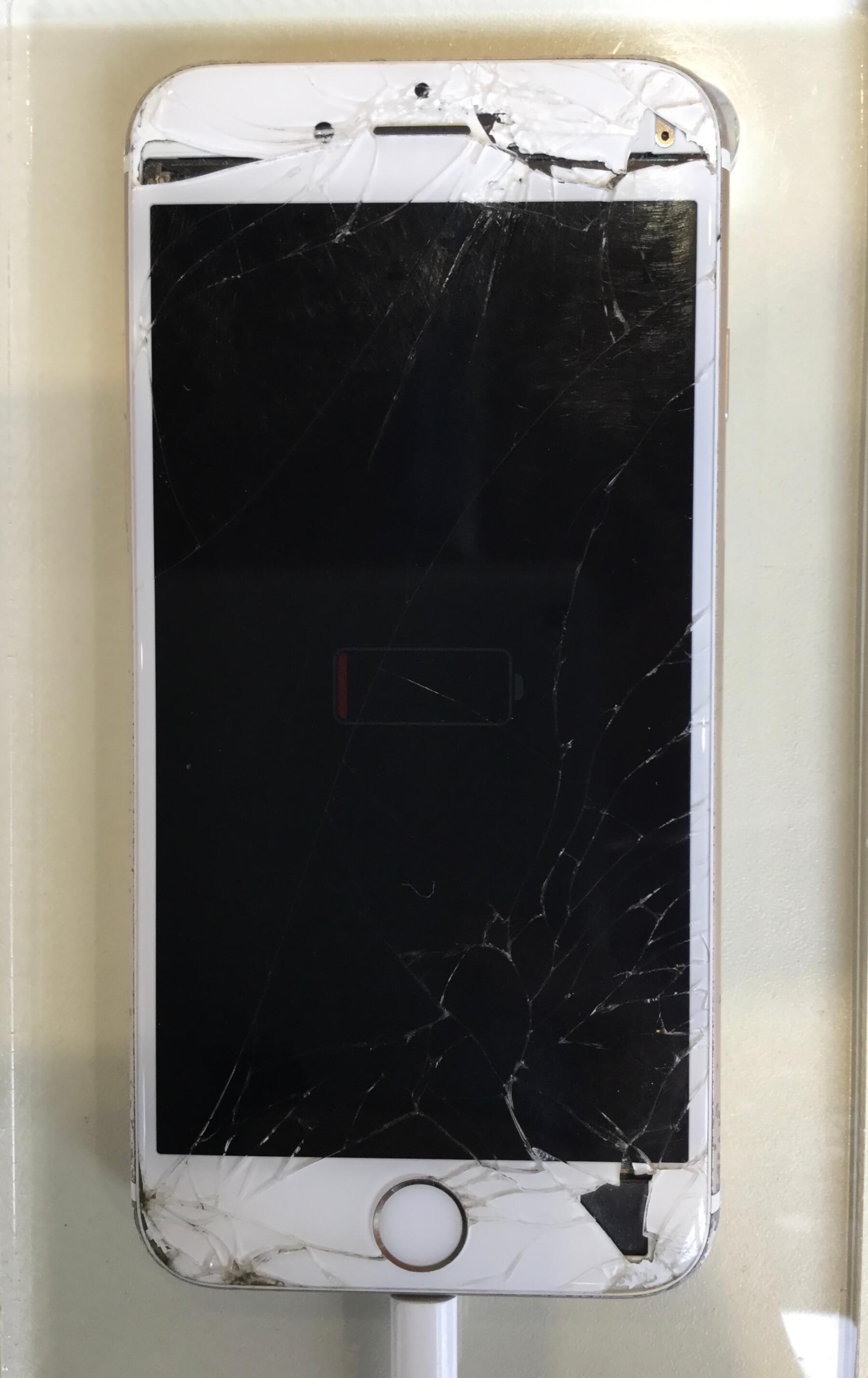 iPhone6sの画面割れ修理とバッテリー交換