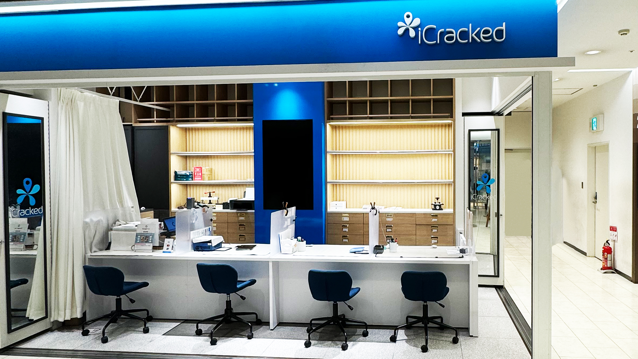 iCracked Store 秋葉原の店舗画像