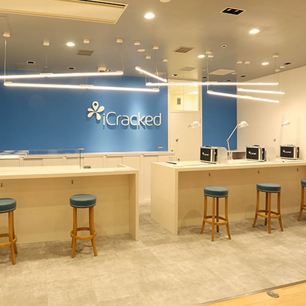 iCracked Store Grand Front Osaka