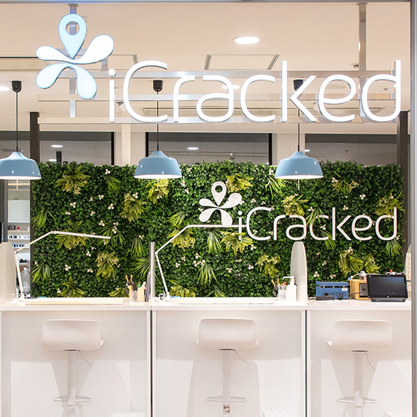 iCracked Store 銀座ロフト