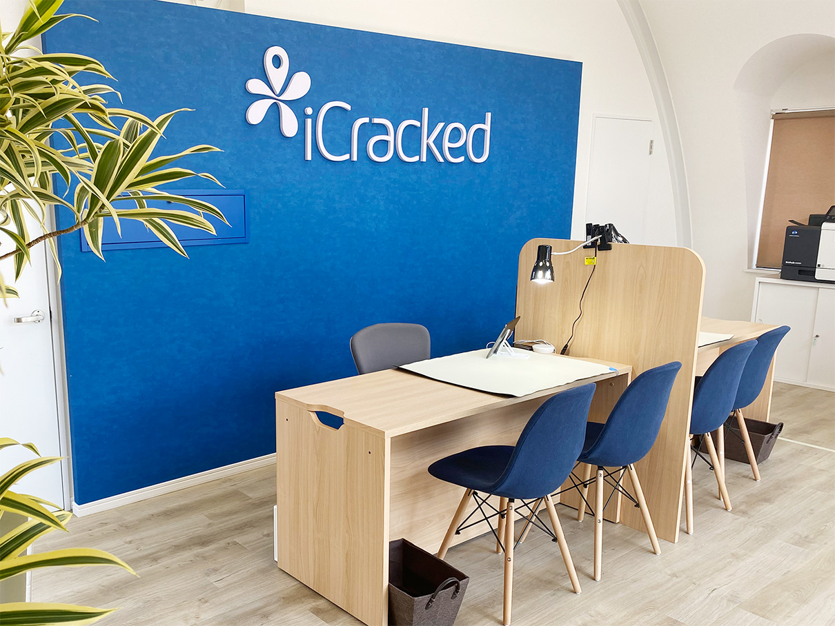 iCracked Store 山形南の店舗画像